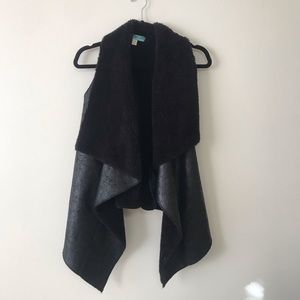 💫4/$20 Aina Be Black Vest